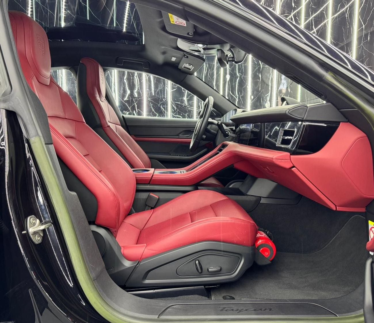 Porsche Taycan STD