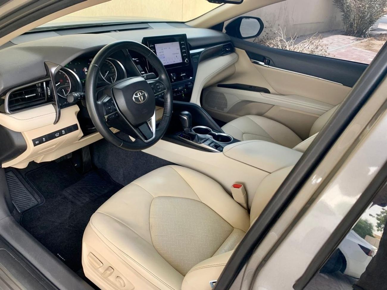 تويوتا كامري Toyota Camry SE+ 2022 - 3.5L,V6  Full Option,Panoramic, GCC Specs