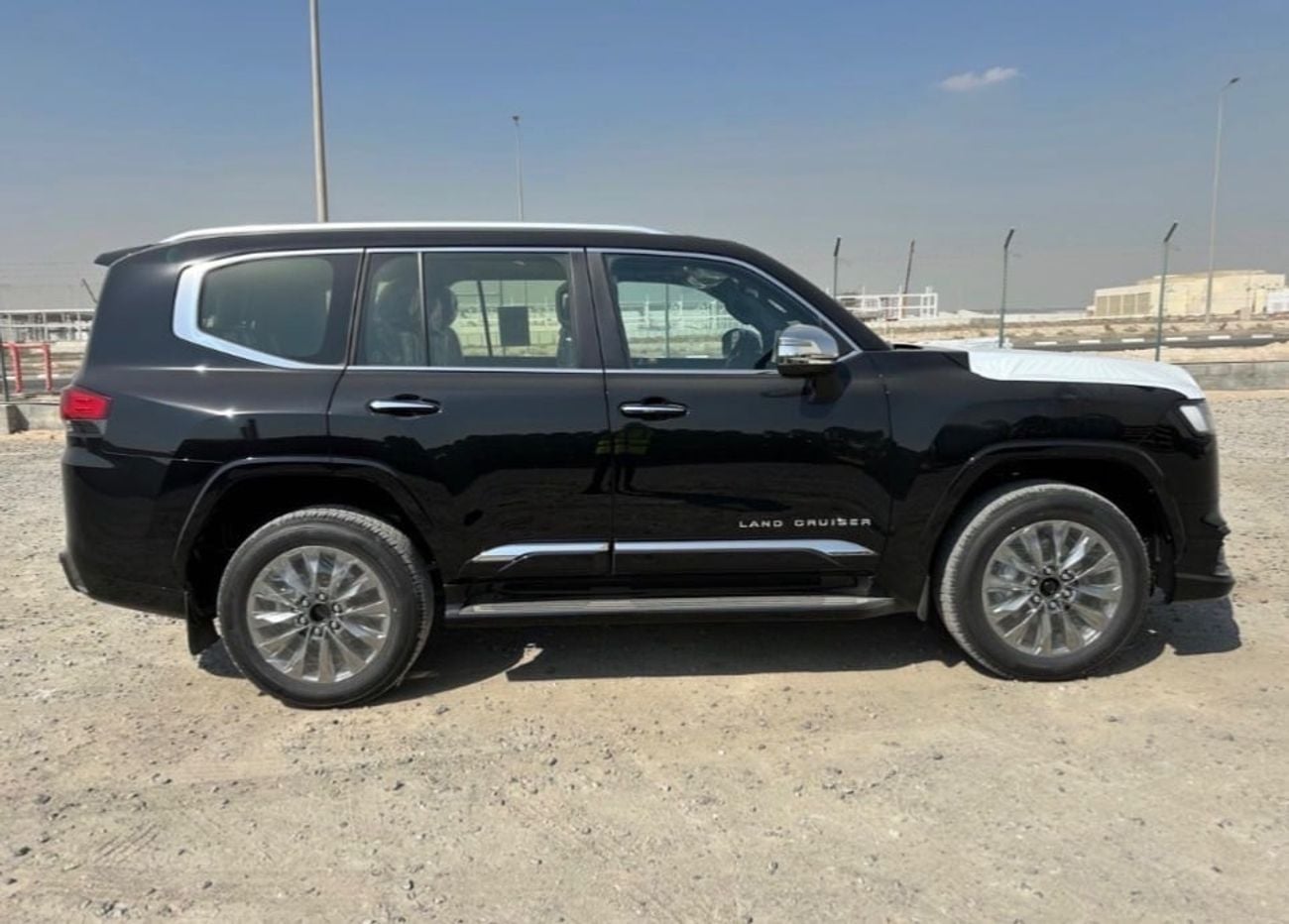 تويوتا لاند كروزر VXR