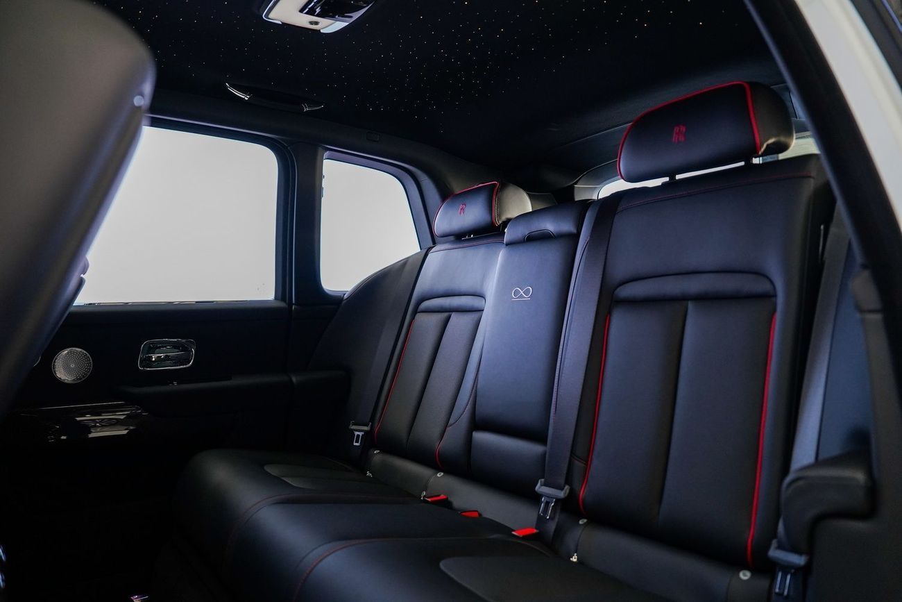 رولز رويس كولينان BLACK BADGE