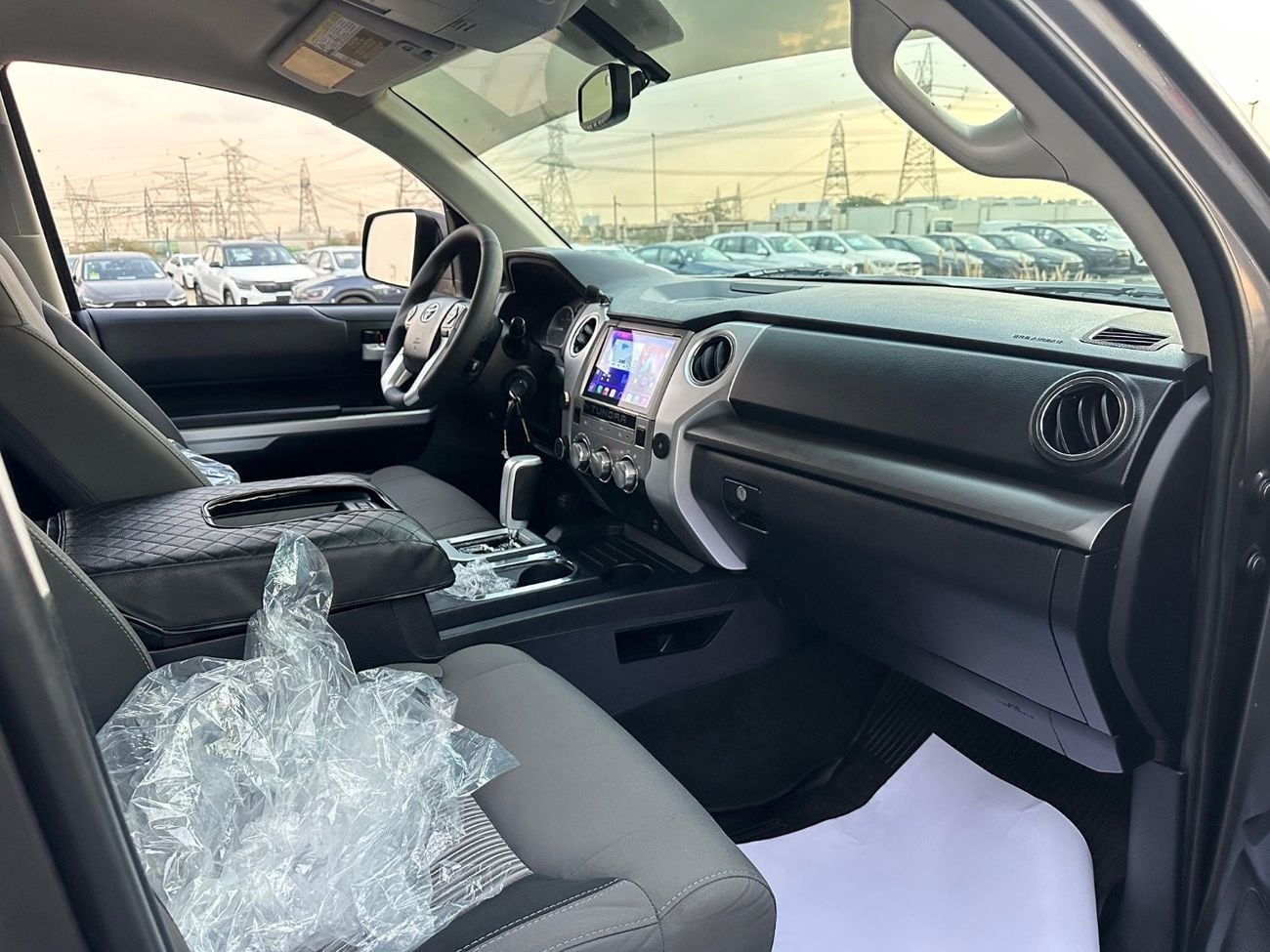 Toyota Tundra Std 5.7L