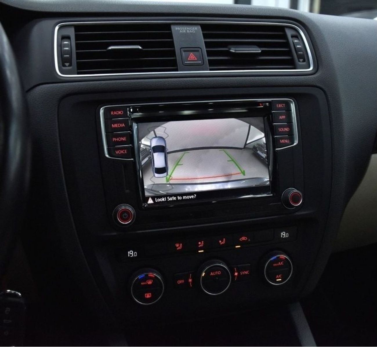 فولكس واجن جيتا EXCELLENT DEAL for our Volkswagen Jetta ( 2018 Model ) in Grey Color GCC Specs