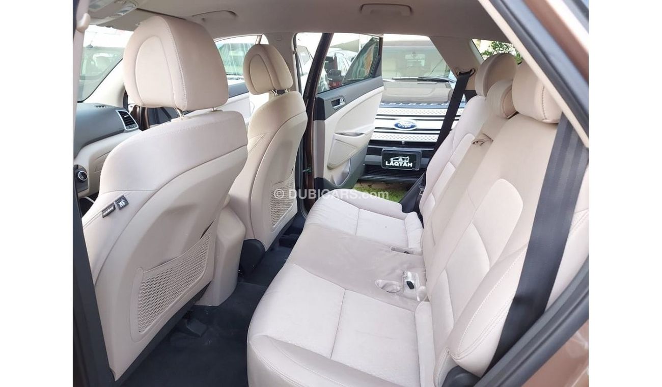 Hyundai Tucson 2000 CC, 2016 model, cruise control, alloy wheels, sensors, camera screen, in excellent condition