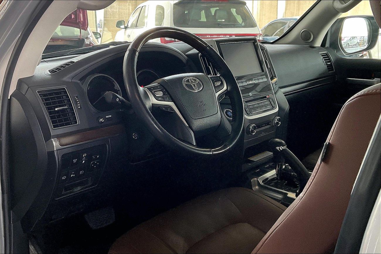 Toyota Land Cruiser VXR | upto AED 20,000 Ramadan Discount | Guaranteed Warranty | 0 Down Payment