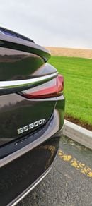 Lexus ES300h Hybrid 2.5L (204 HP)