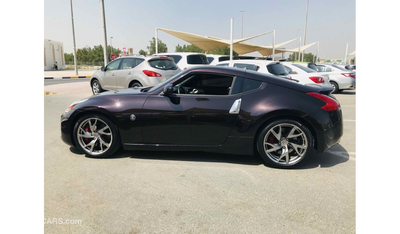 نيسان 370Z سياره نظيفه جدا بحاله ممتاذه بدون حوادث ضمان شاسيه جير ماكينه