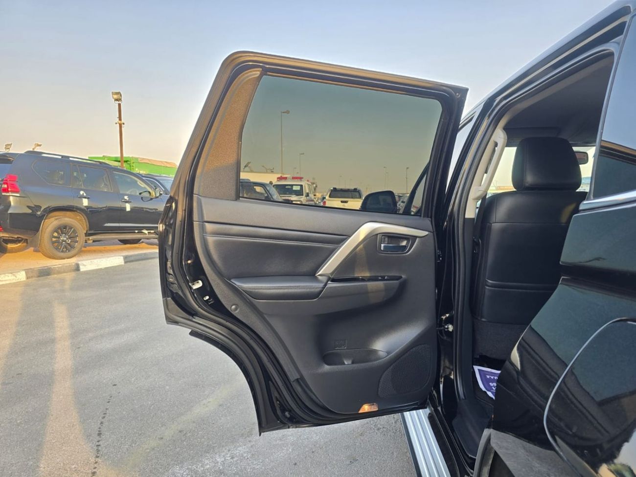 Mitsubishi Pajero 2022 MITSUBISHI PAJERO SUV RHD 2.4 L DIESEL AUTOMATIC (PM06834)