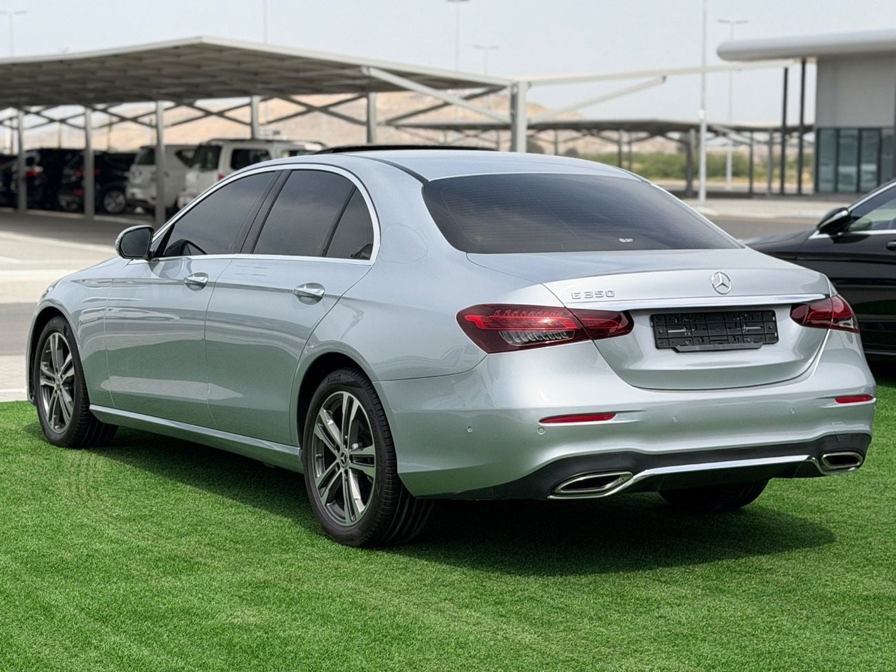 مرسيدس بنز E 350 4MATIC (NON GCC)