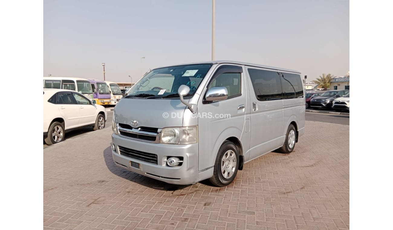 تويوتا هاياس TOYOTA HIACE VAN RIGHT HAND DRIVE (PM1611)