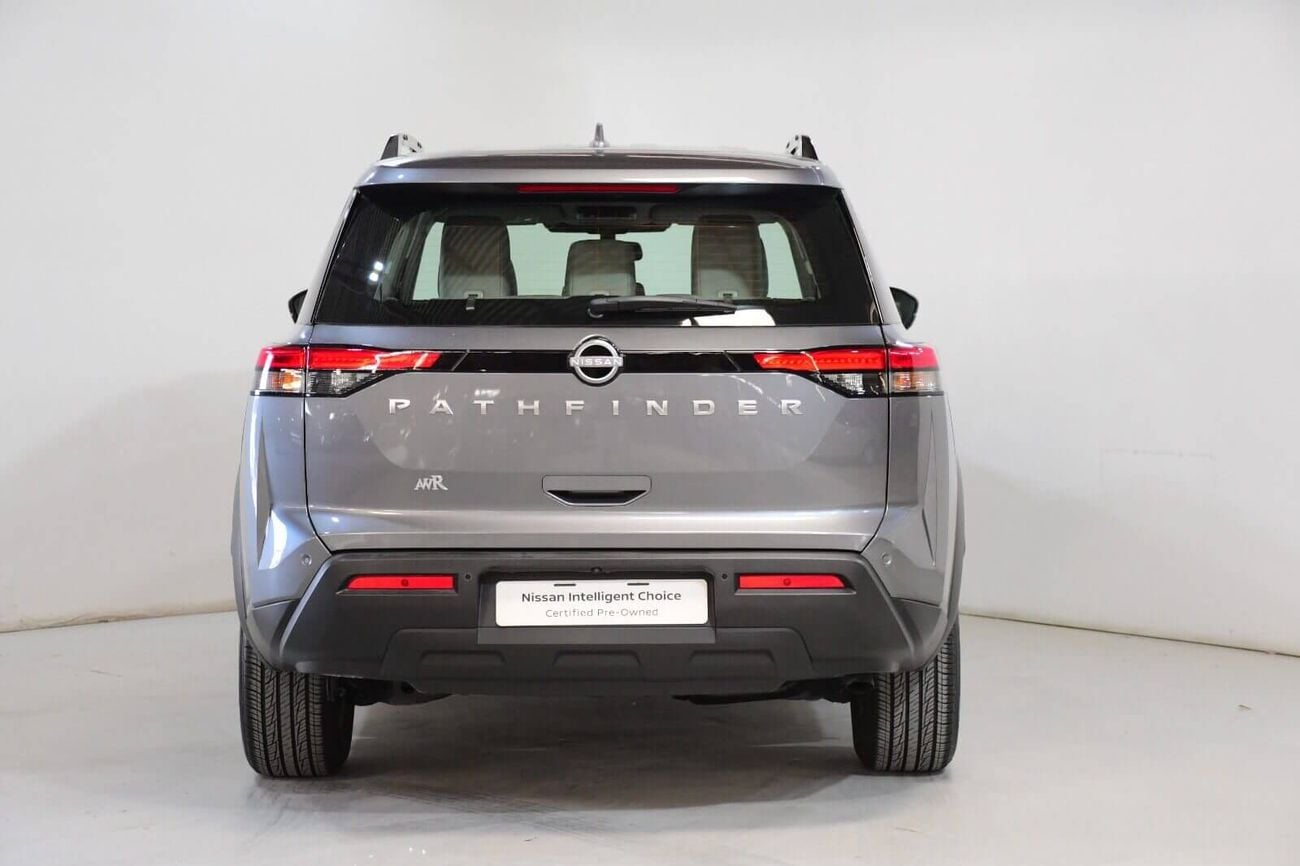 Nissan Pathfinder S 2WD 2.0