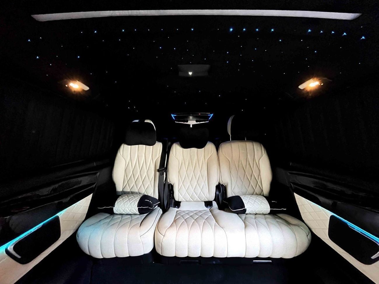 Mercedes Benz V300 AVANTGARDE 6 Seater VIP Interior | Mercedes Warranty