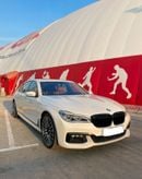 بي أم دبليو 750Li Luxury 4.4L (523 HP)