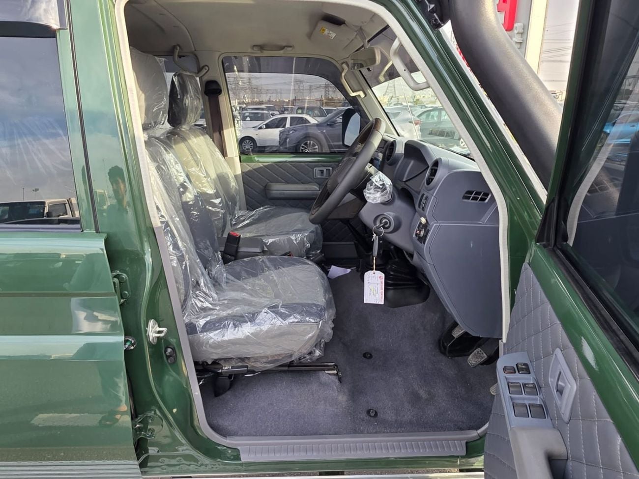 تويوتا لاند كروزر بيك آب RIGHT HAND DRIVE ONLY FOR EXPORT 4.5 LITER