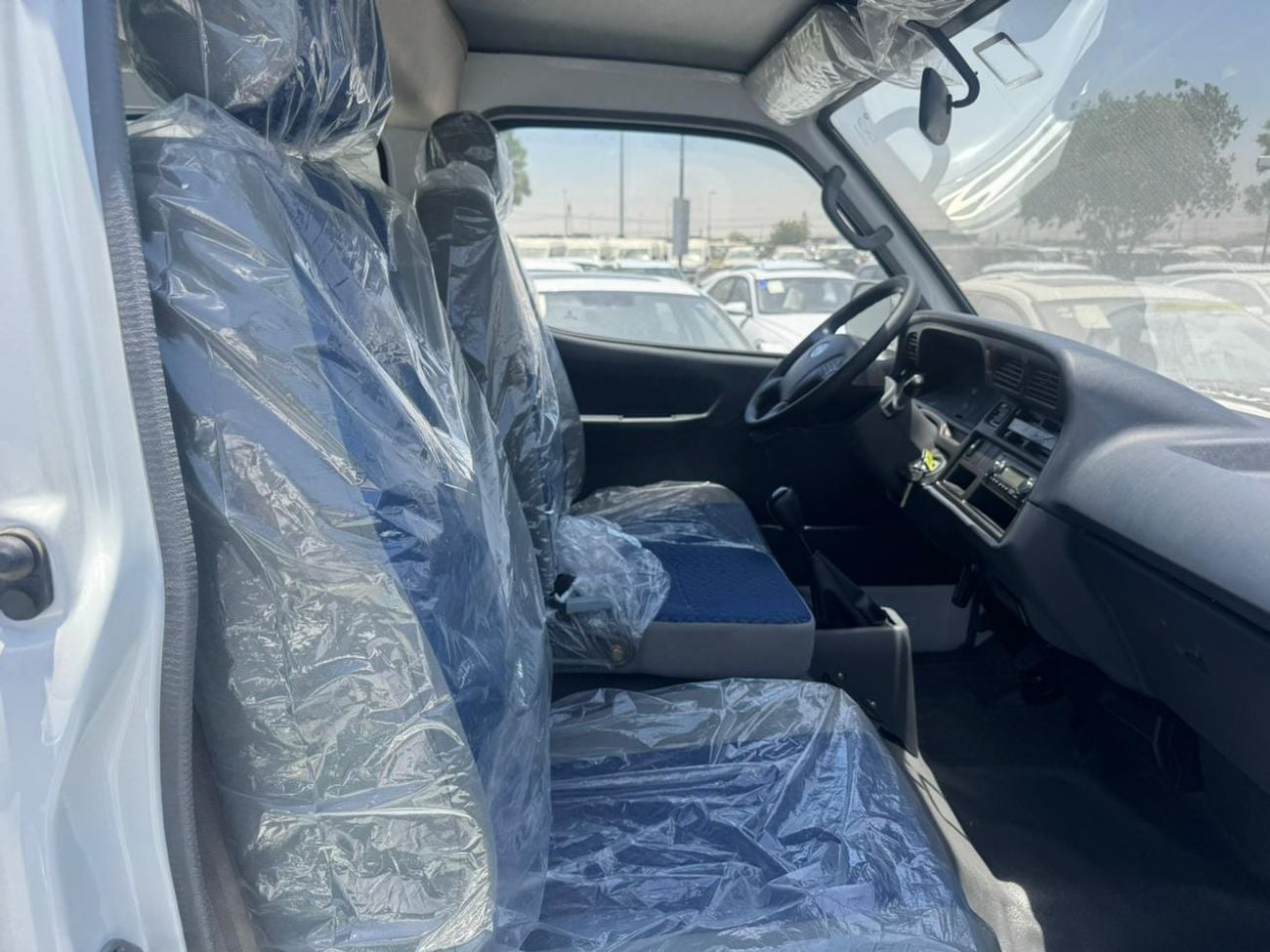 Jincheng Hiace MINIBUS 2.2L PETROL MANUAL PASSENGER || 2.2L PETROL M/T FABRIC SEATS(CODE#JJP)