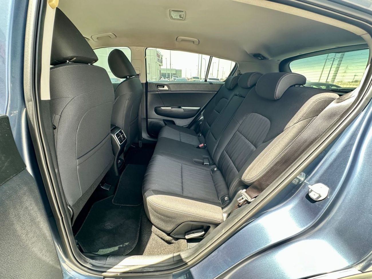 Kia Sportage LX 1.6L FWD 690-Monthly l GCC l Cruise, Camera, GPS l Accident Free