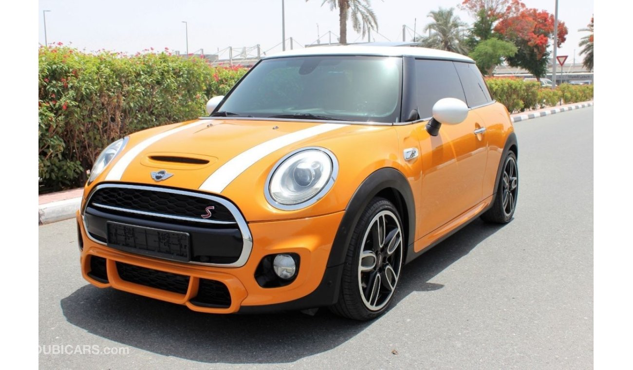 ميني جون كوبر 2015/ MINI COOPER /S/ JOHN WORKS/2.0/ GCC/100% ORIGINAL PAINT/1 YEAR WARRANTY