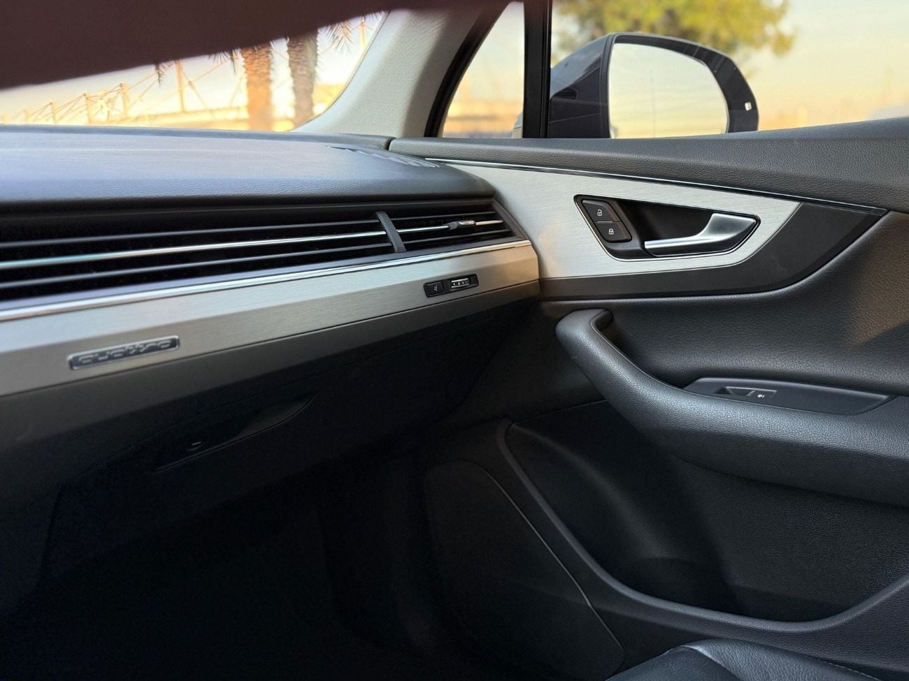 أودي Q7 45 TFSI quattro S-Line 3.0L