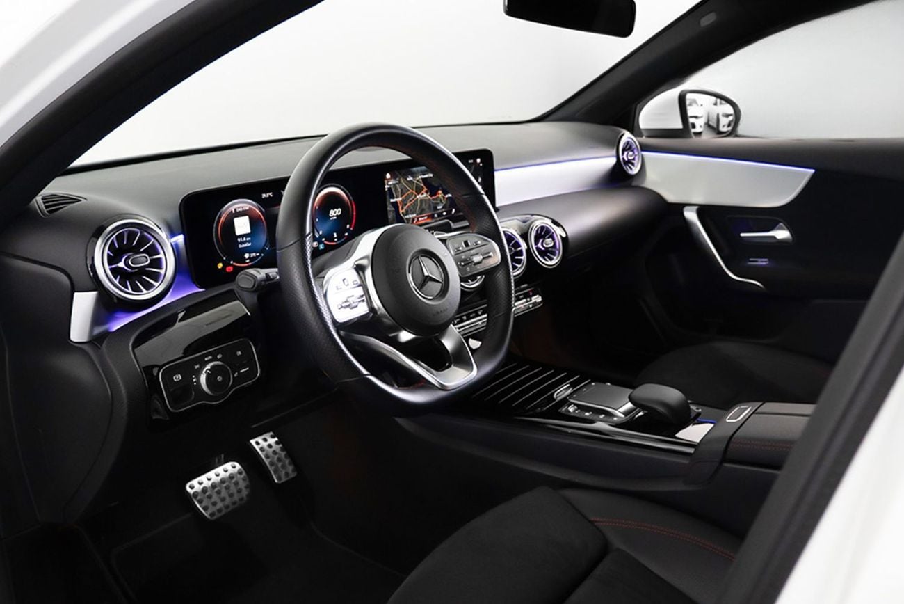 Mercedes Benz A200 Std 2.0L