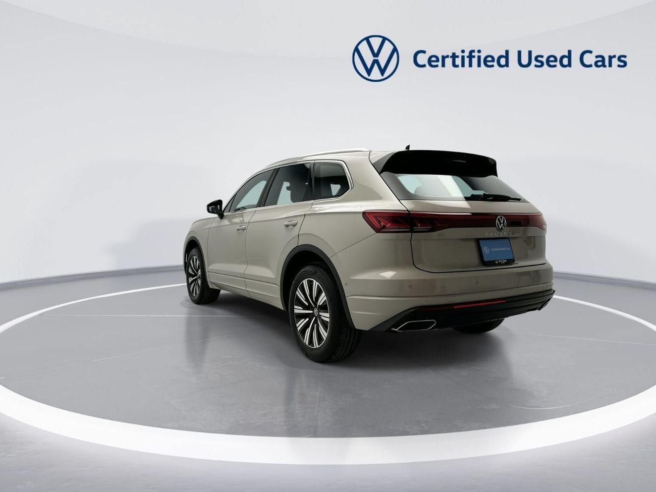 Volkswagen Touareg Touareg Elegance - Tirano (Ref#00479) - 39,100 AED SAVINGS from New Car