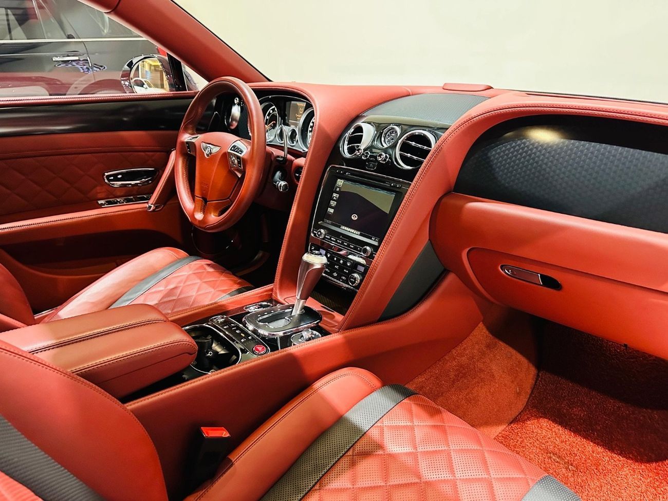 بنتلي فلاينج سبور W12S