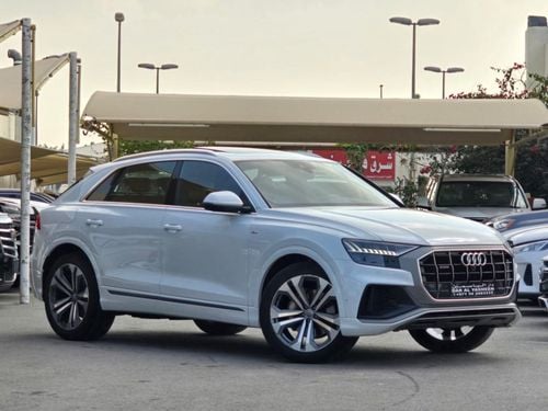 Audi Q8 55 TFSI quattro 3.0L SUV