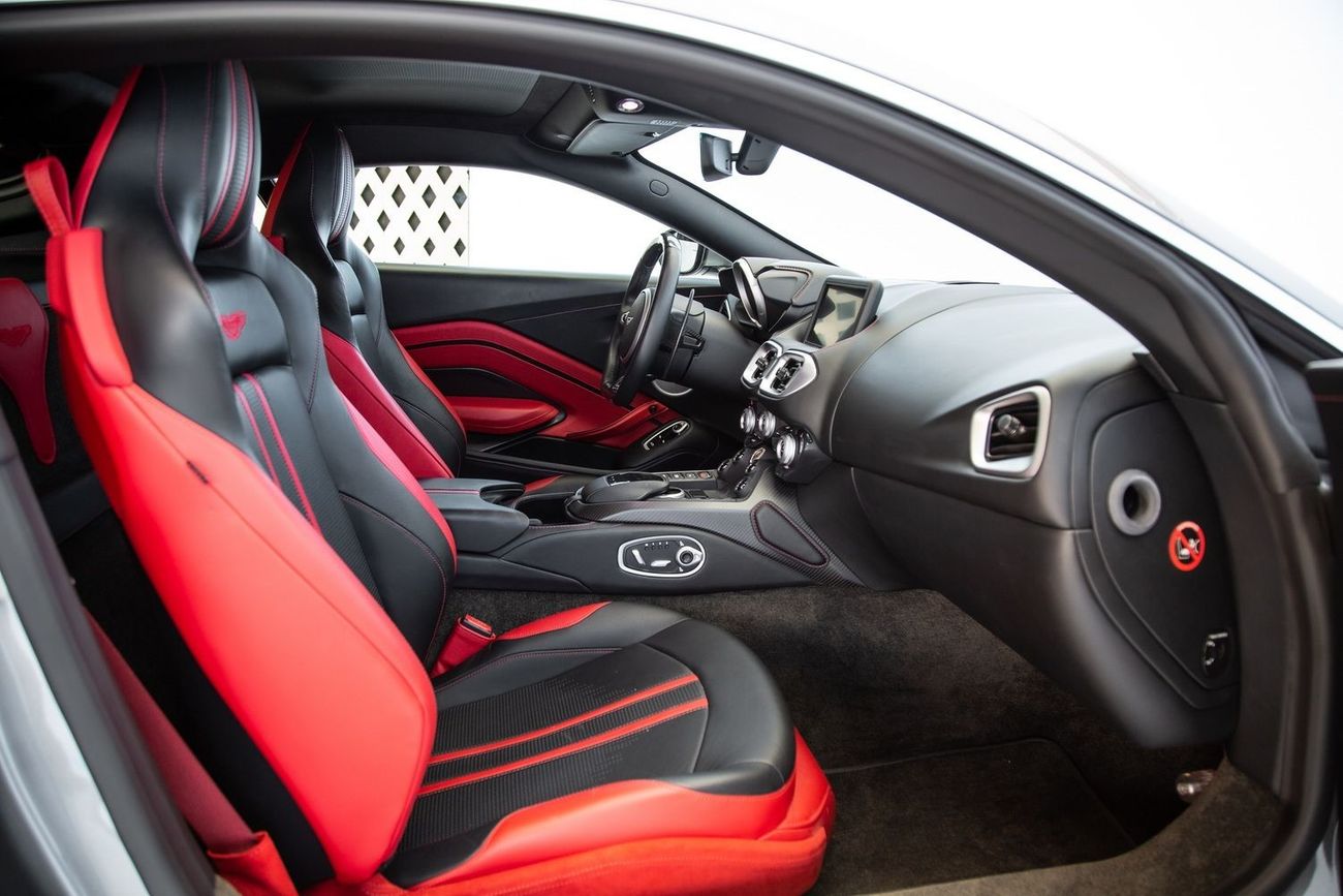 Aston Martin Vantage