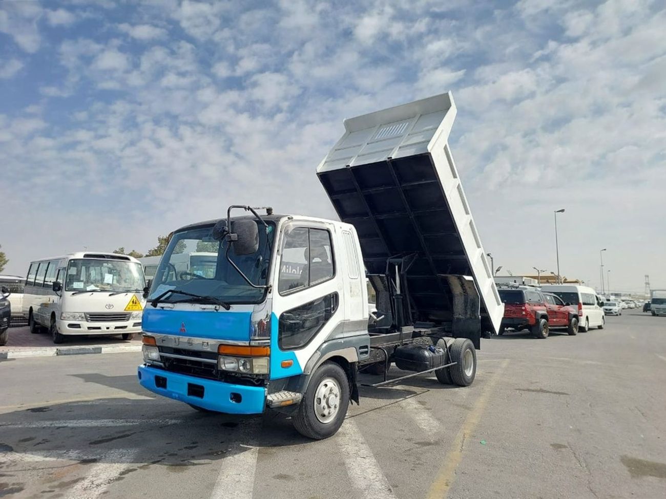 ميتسوبيشي فايتر MITSUBISHI FIGHTER TRUCK RHD 2018 MODEL 8.2 L DIESEL MANUAL(PM20050)