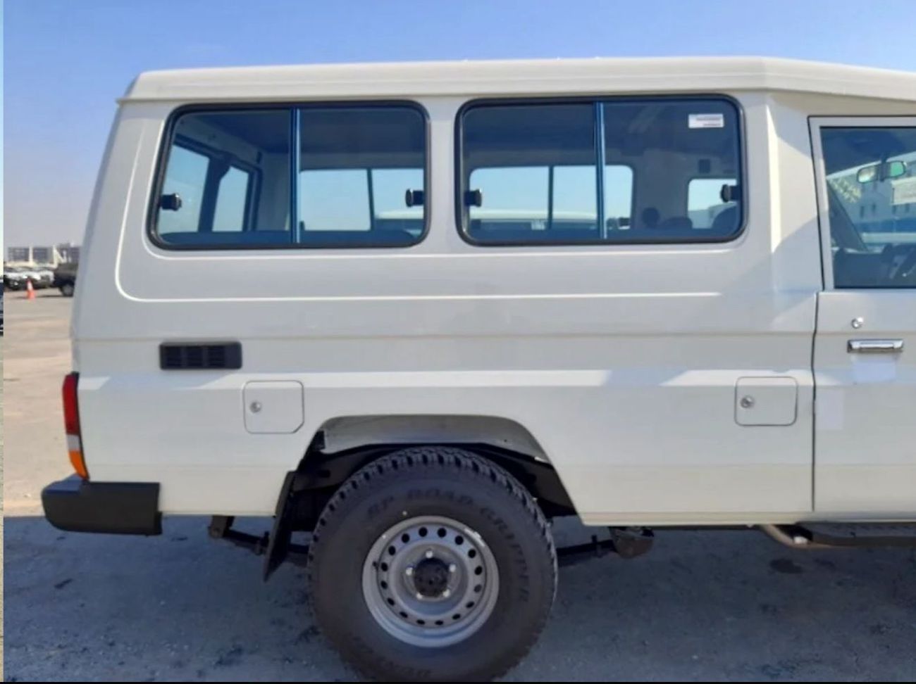 Toyota Land Cruiser 70 RHD TOYOTA LAND CRUISER LC78 4.2L DIESEL MT MY2025 - WHITE