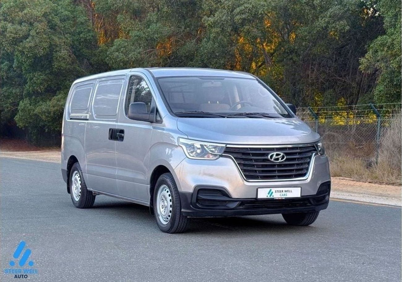 Hyundai H-1 Cargo Van 2.5L RWD / Diesel MT / Like New Condition / Lowest Price / Book Now!