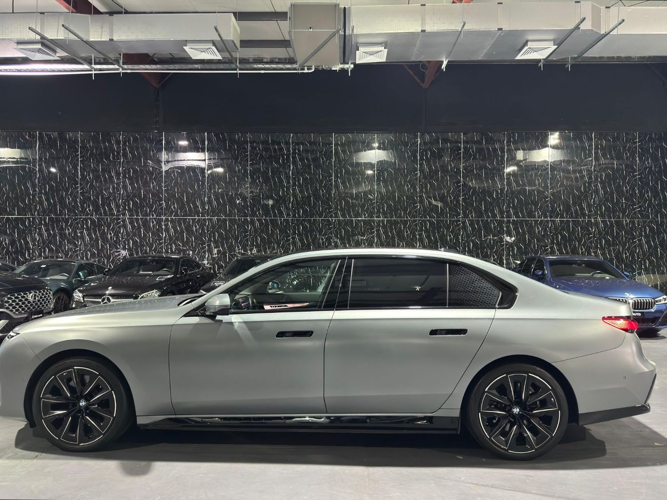 BMW i7 101.7 kWh xDrive60 2022 BMW i7, Warranty, Carbon Fiber Package, Fully Loaded, Very Low Kms, 536HP