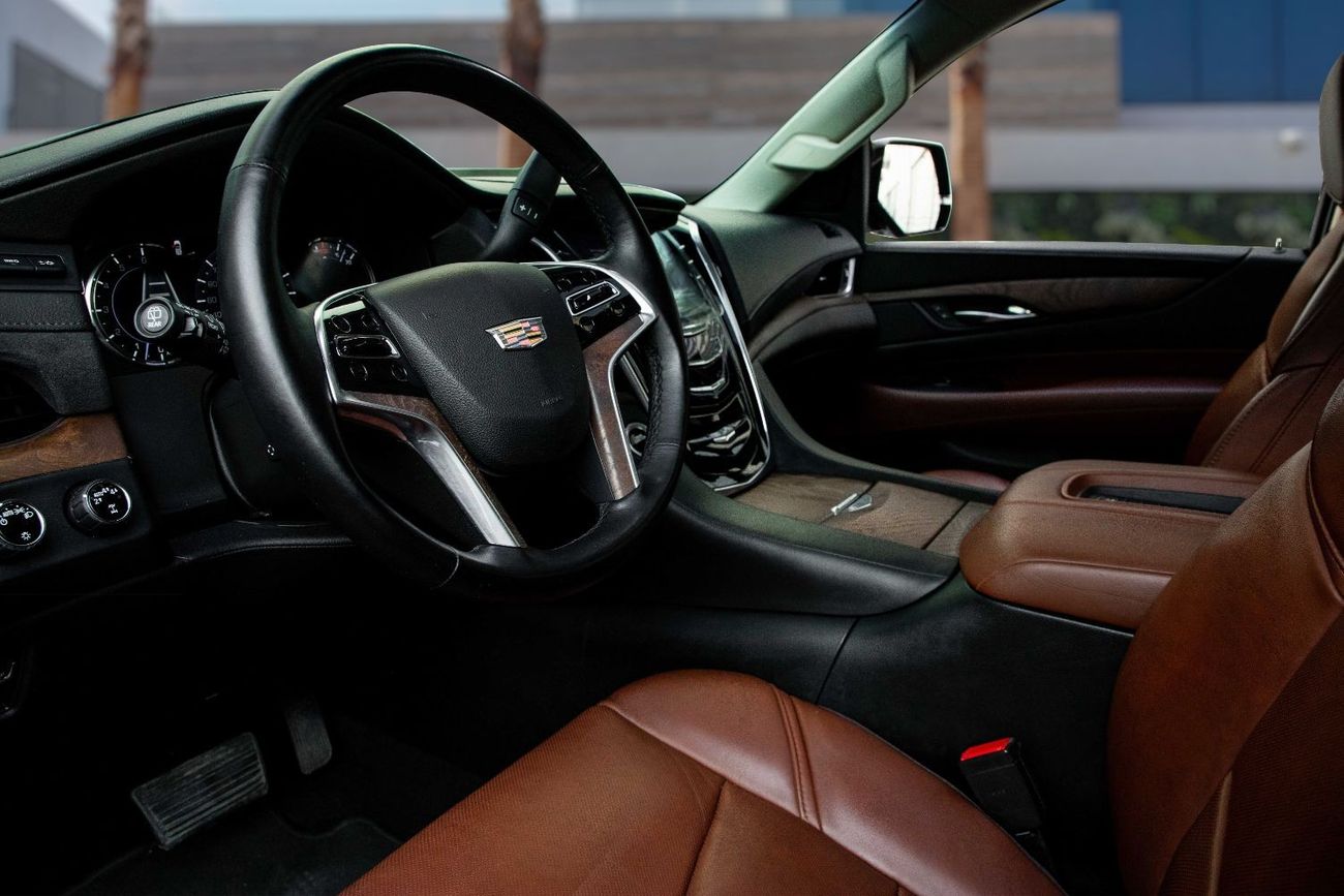 Cadillac Escalade ESV Platinum 6.2L | 3,329 P.M  | 0% Downpayment | Agency Service