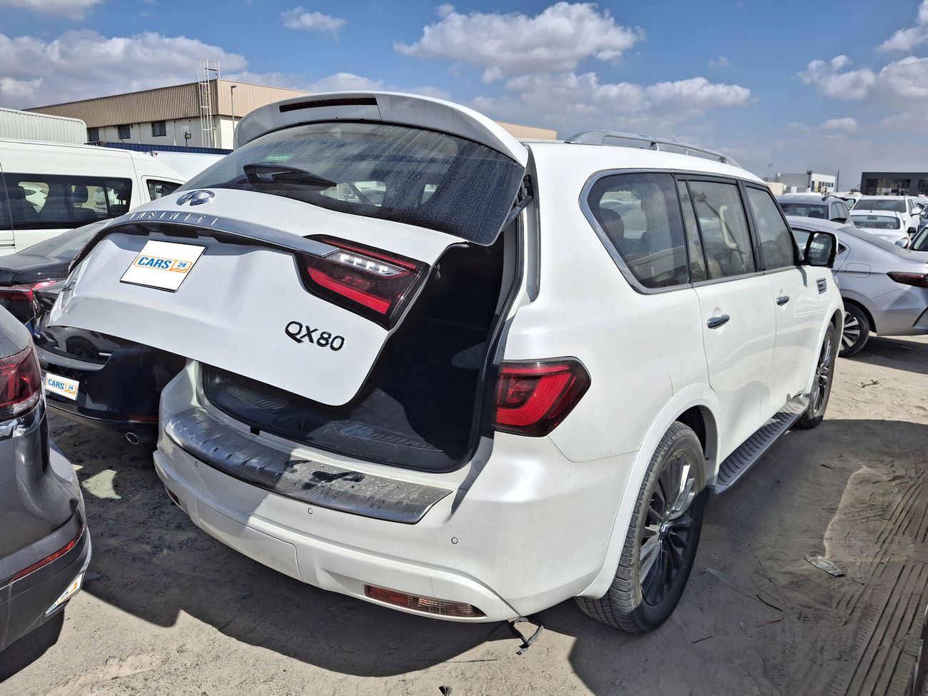 Infiniti QX80 Luxe 7st 5.6L LUXE 5.6 | Zero Down Payment | Home Test Drive