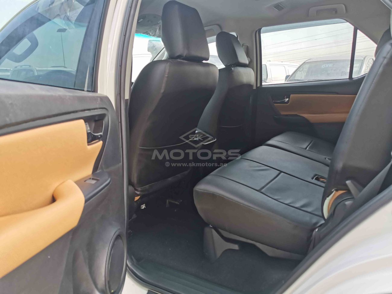 Toyota Fortuner 2.4L Diesel, Police Lights, Alarm, Leather Seats, (ONLY FOR UNITED NATION ORDERS)  (CODE # TFBO01)