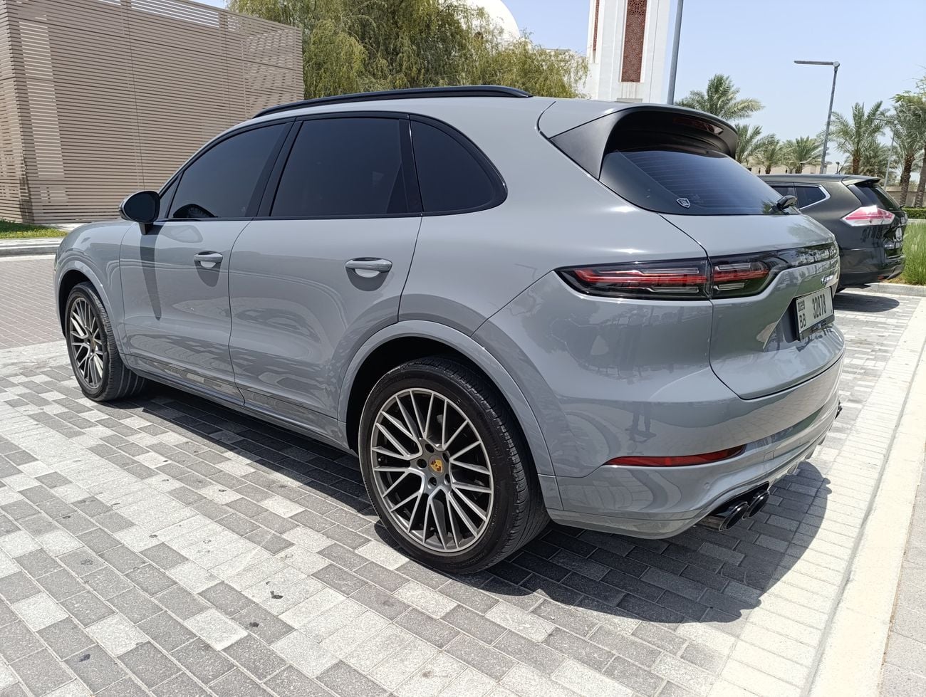 بورش كايان Platinum Edition
