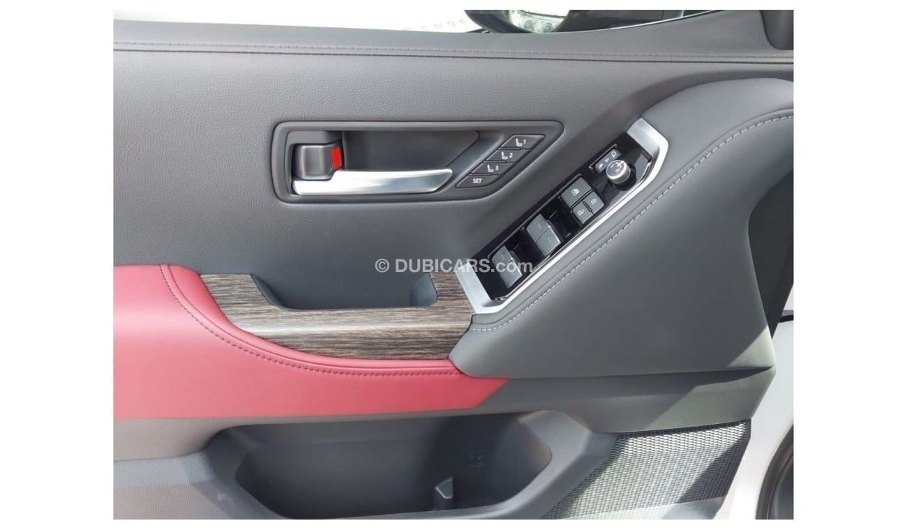 Toyota Land Cruiser VXR 3.5 TWINTURBO Al-Futtaim 4 Year warranty