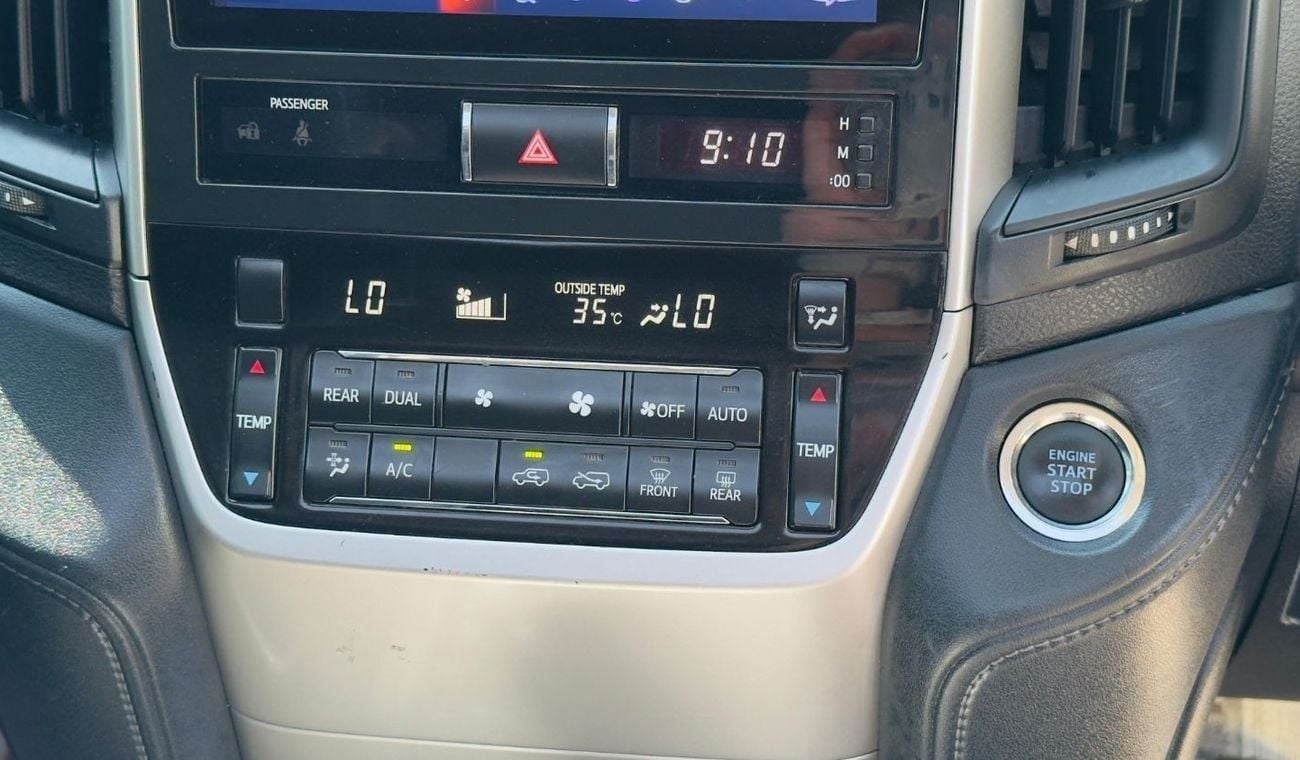 تويوتا لاند كروزر PREMIUM SAHARA BODY KIT INSTALLED | 4.5L DIESEL ENGINE | RHD