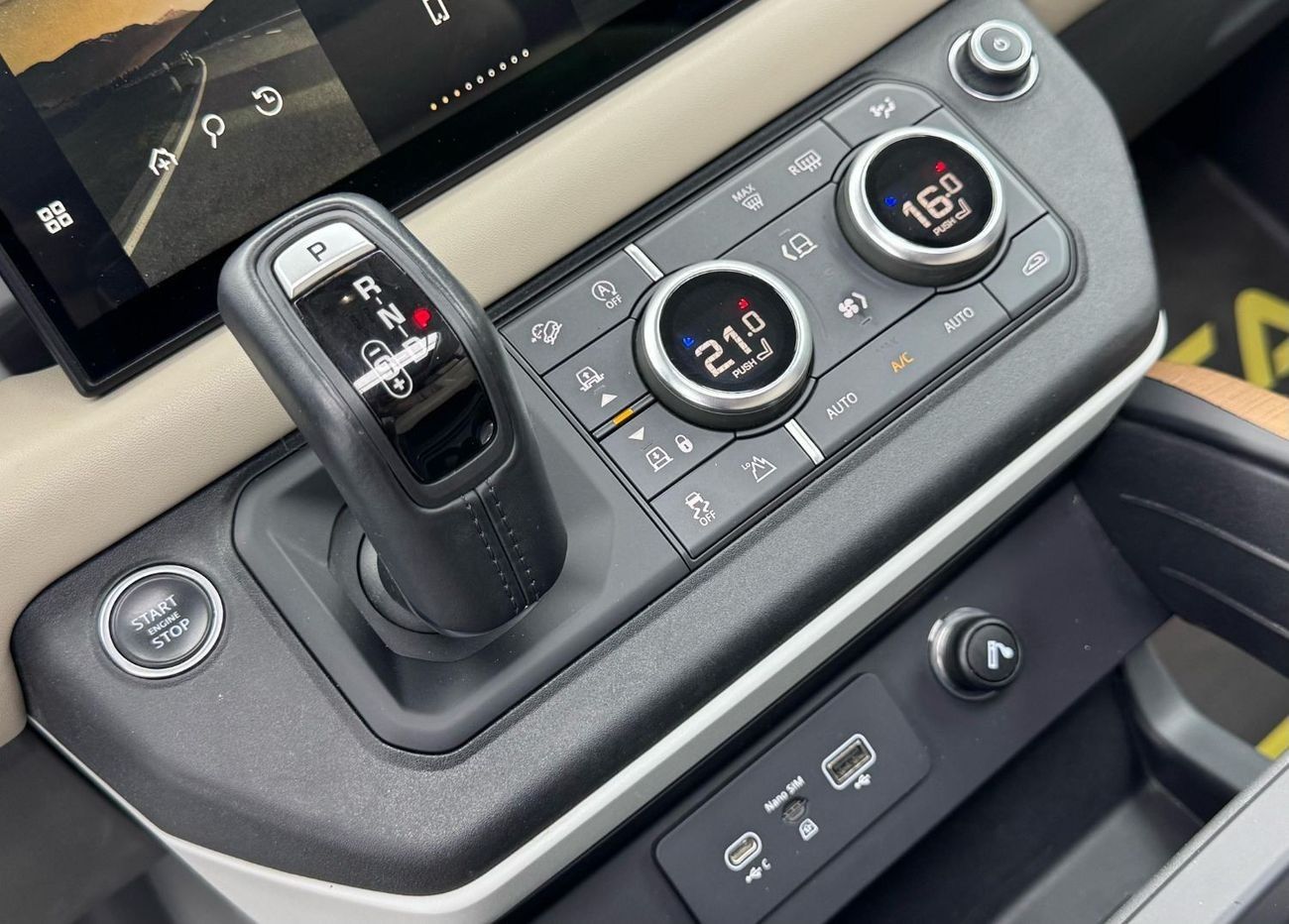 Land Rover Defender 110 HSE P400 3.0L