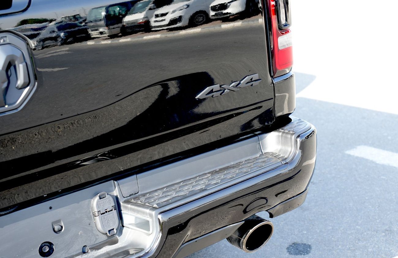 RAM 1500 Limited 5.7L (5 Seater) Black Edition American Specification