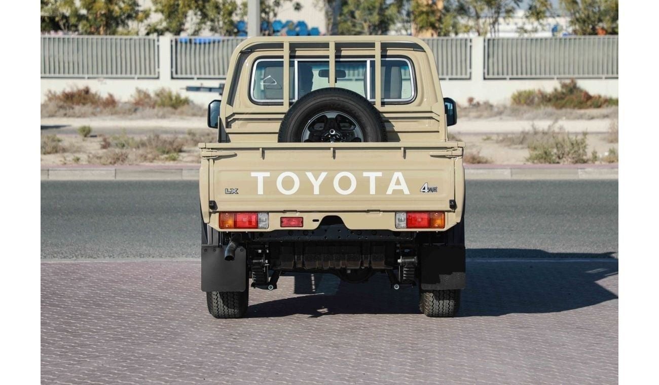 Toyota Land Cruiser Pick Up 2024 TOYOTA LAND CRUISER PICK UP LC79 DC 2.8- BEIGE inside BEIGE | Export Only