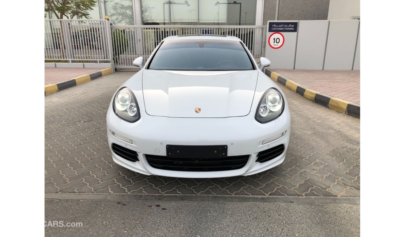 Porsche Panamera S GCC