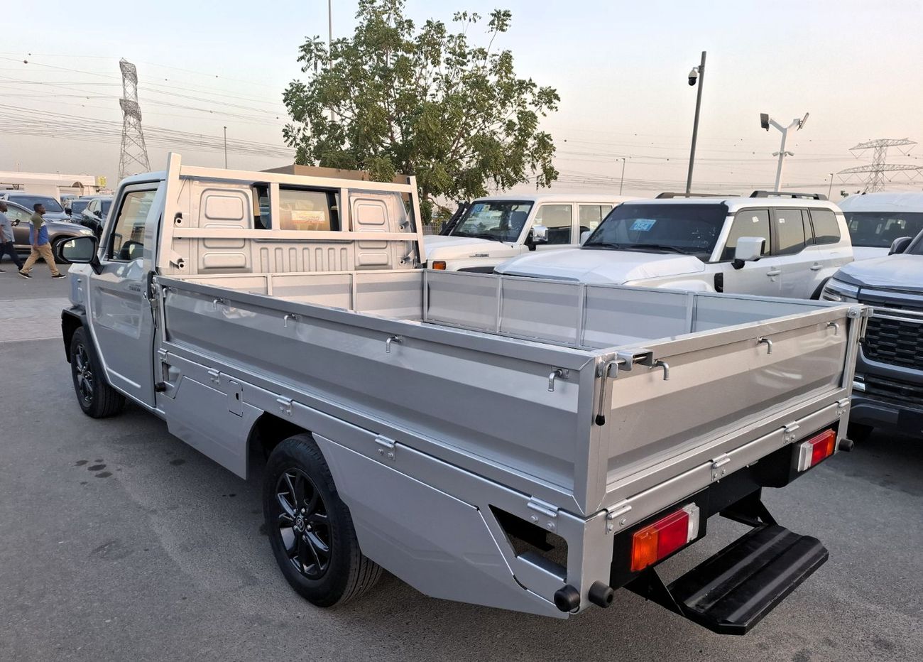 تويوتا تاماراو Toyota Hilux Tamaraw 2.4L 2026 SC Pickup Diesel Silver