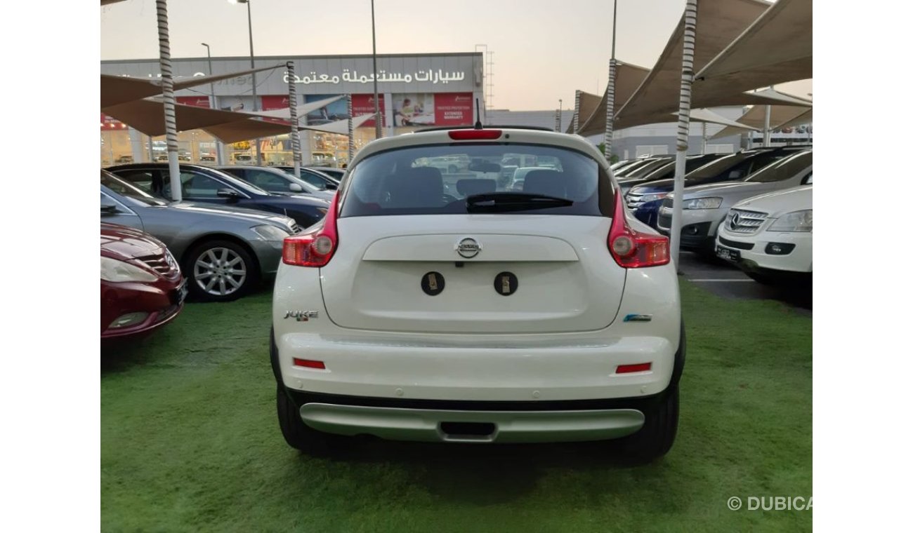 Nissan Juke GCC no1 fully loaded in perfect condition. do not need any expenses.