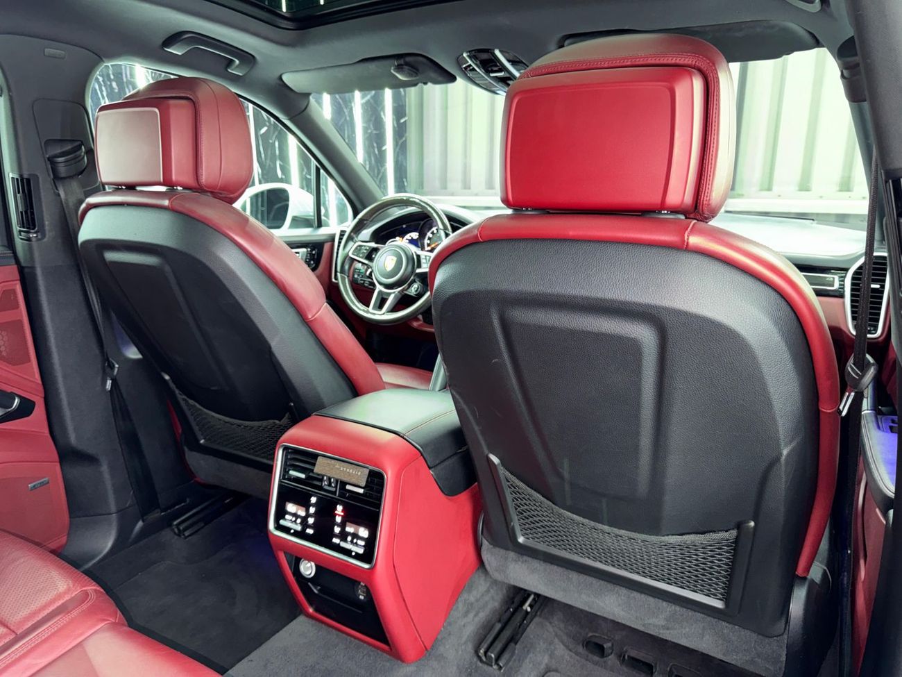 Porsche Cayenne S 2.9L (440 HP) 2019 Porsche Cayenne, 2027 Warranty, Full Service History, Sport Chrono Package, GCC