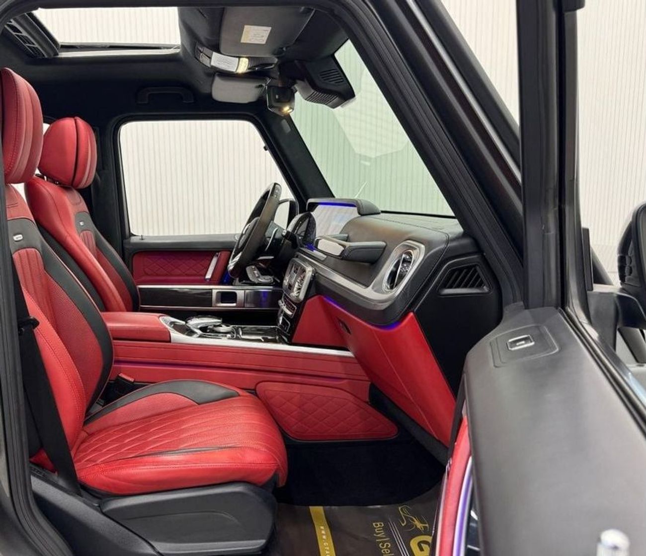 مرسيدس بنز G 63 AMG Std 4.0L 2020 Mercedes Benz G63 AMG, Warranty, Just Been Service, Carbon Fiber Package, Fully Loaded