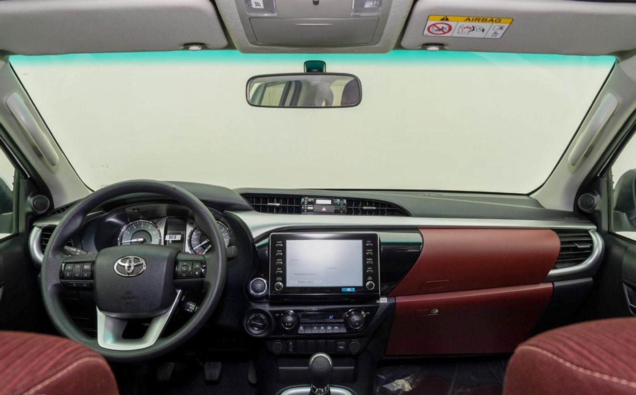Toyota Hilux SR5 (NON GCC)