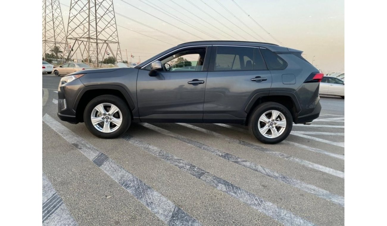 Toyota RAV4 2019 TOYOTA RAV4 XLE / FULL OPTION