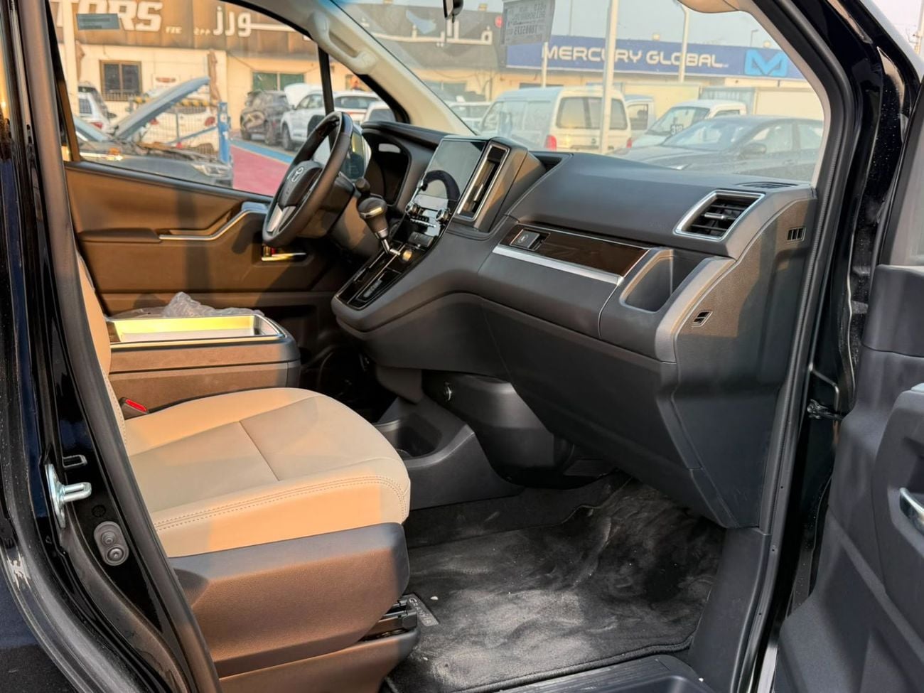 Toyota Granvia PREMIUM