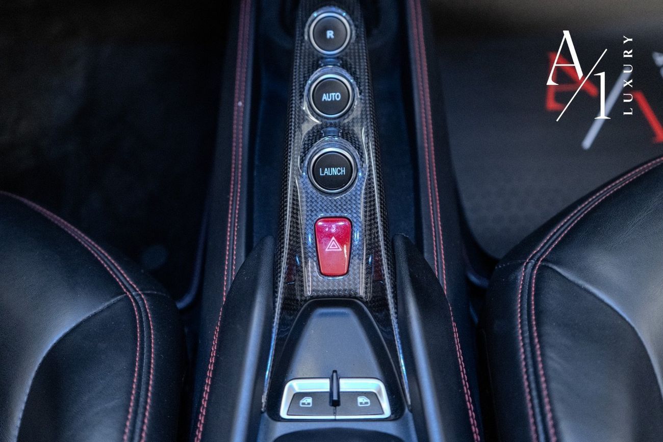 Ferrari F8 Spider 3.9T V8 2022 Ferrari F8 Spider, Carbon Fiber Package, Excellent Condition, European Specs