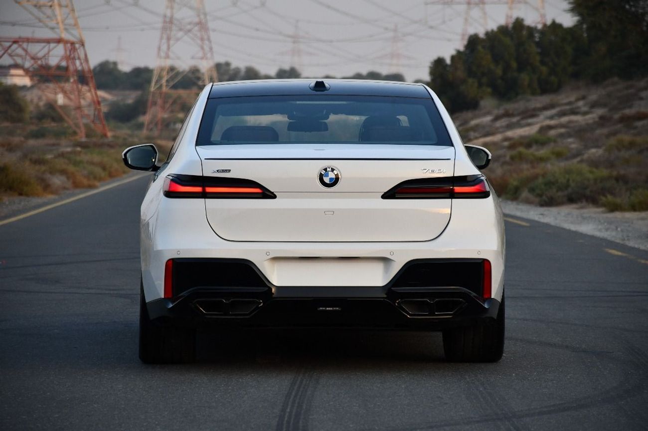 بي أم دبليو 735i BMW 735I  M KIT 2026  GCC