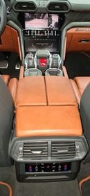 Lamborghini Urus PERFORMANTE Besboke Edition AD PERSONAM